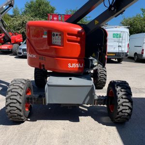 pre-owned-2018-skyjack-sj51aj-4x4-self-propelled-boom-lift-for-sale