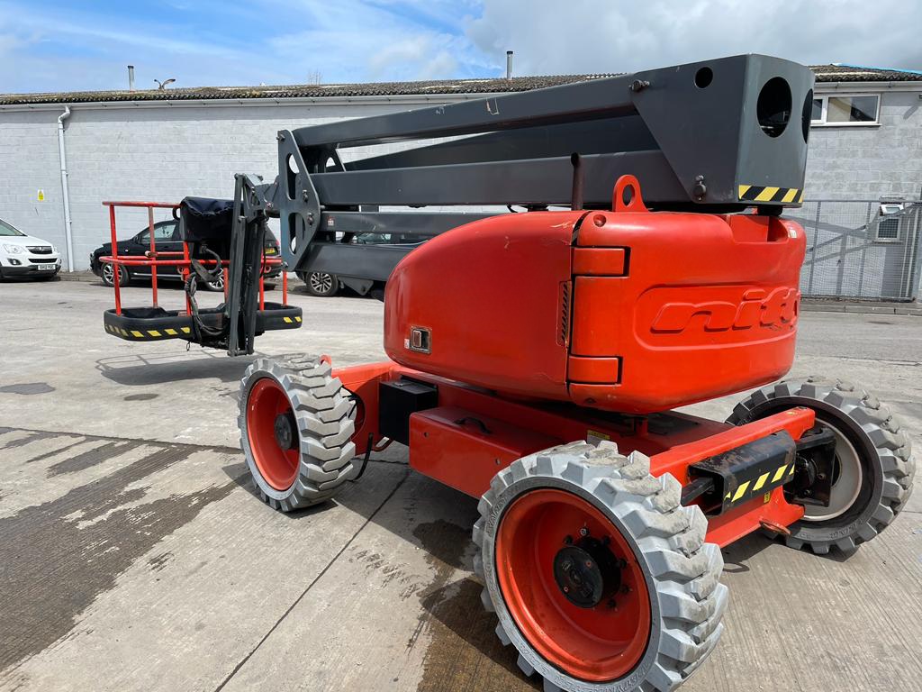 PRE-OWNED Niftylift HR17 4x4 Hybrid Self Propelled Boom Lift - Image 3