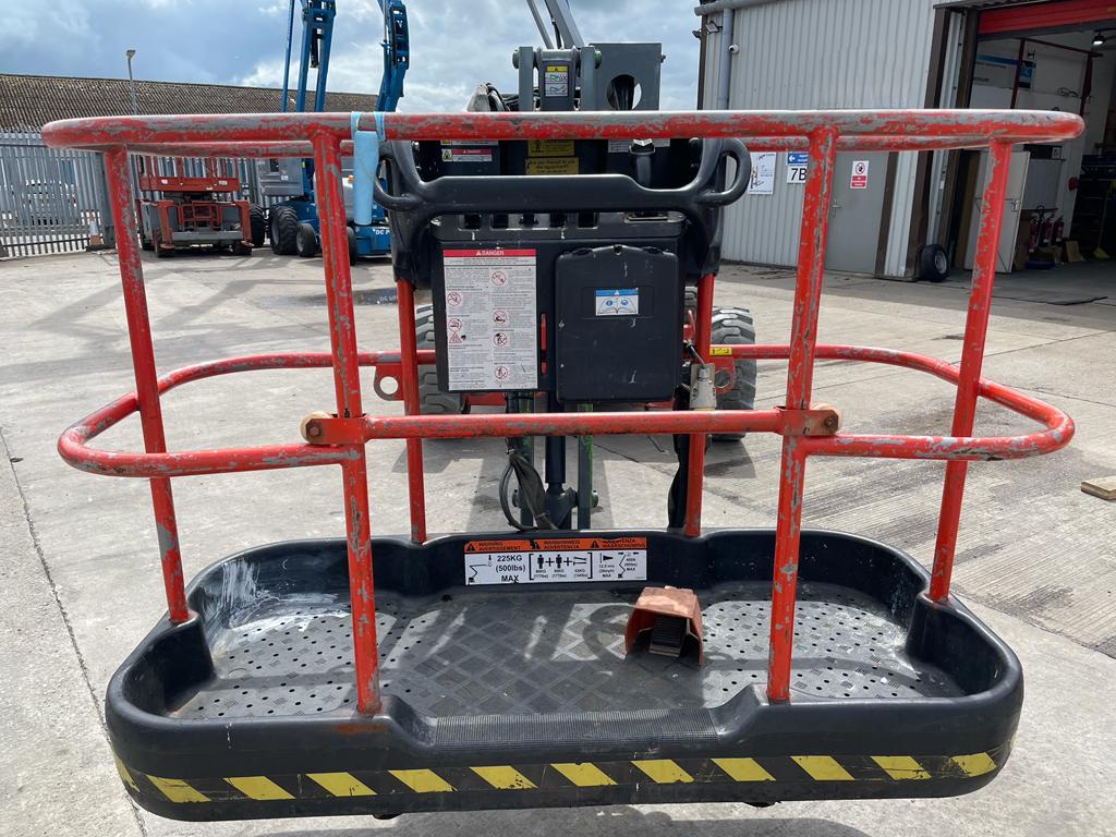 PRE-OWNED Niftylift HR17 4x4 Hybrid Self Propelled Boom Lift - Image 4